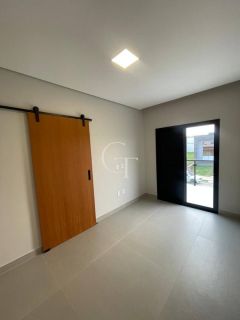 Sobrado com Piscina pra Venda no Condomínio Evidências Viva com liberdade, conforto e lazer completo