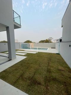 Sobrado com Piscina pra Venda no Condomínio Evidências Viva com liberdade, conforto e lazer completo