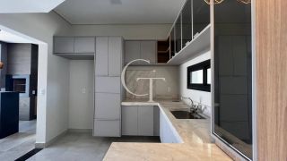 Casa nova à venda com 4 suítes e Piscina, no Condomínio Evidências Viva com liberdade, conforto e lazer completo