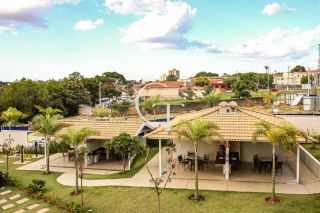 Apartamento com jardim o espaço que você procura no Ilhas do Mediterrâneo Residencial Clube.