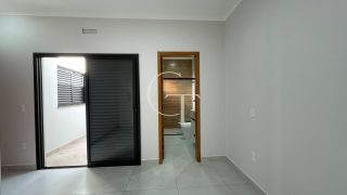 Casa nova com 3 dormitórios e suíte com cozinha equipada pronta para morar!