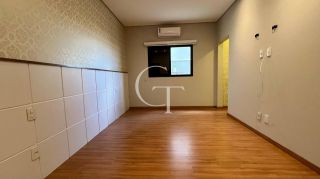 Casa Térrea Semi- Mobiliada com 3 Suítes para Locação no Condomínio Vila dos Manacás