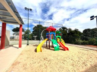Sobrado de esquina mobiliado e decorado à Venda no Condomínio Vila dos Manacás