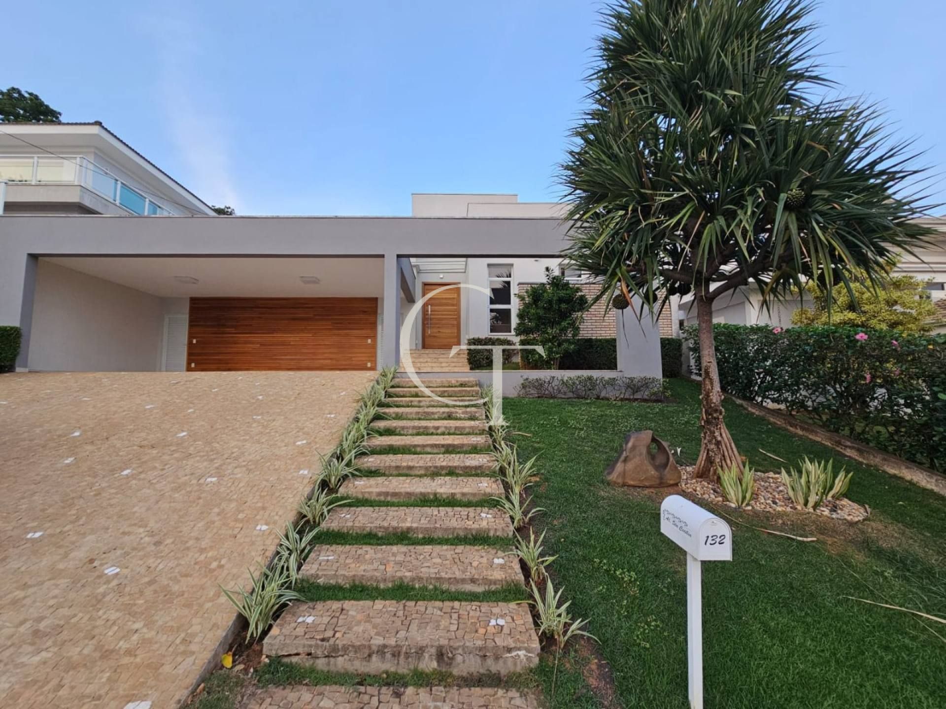 Casa à venda no Condomínio Jardim Theodora em Itu – 4 suítes, escritório, piscina aquecida e área gourmet