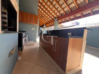 Casa à venda no Condomínio Jardim Theodora em Itu/SP – 4 suítes, escritório, área gourmet e piscina
