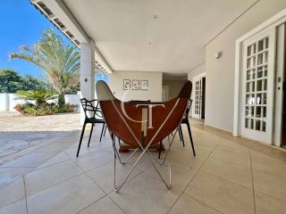 Casa térrea à venda no Condomínio Jardim Theodora em Itu – 3 suítes, escritório, espaço gourmet e piscina aquecida
