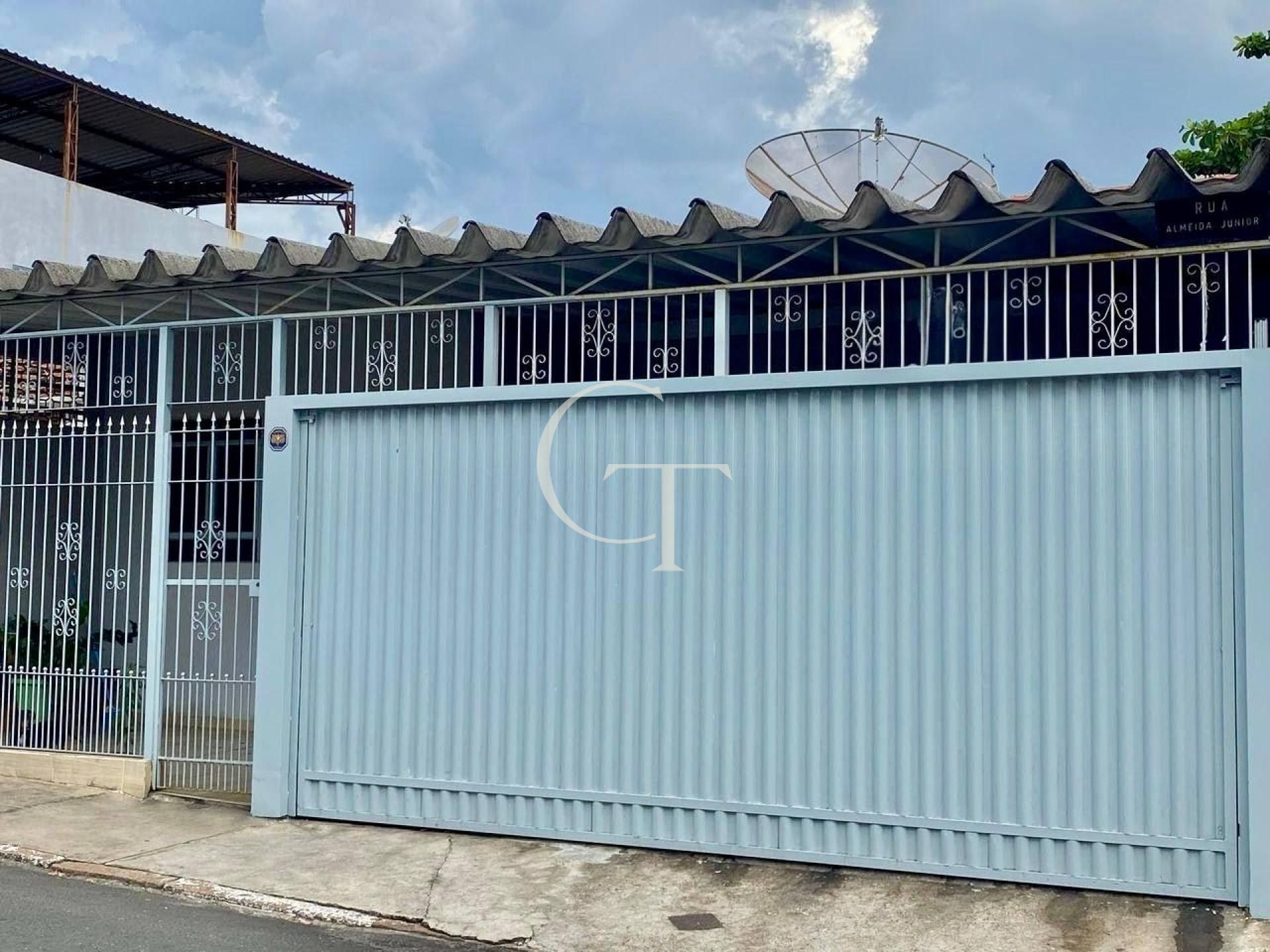 Casa á venda com excelente localização, Vila Nova - Itu/SP.