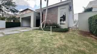 Casa com Piscina para Locação Condomínio Jardim Theodora
