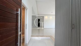 Casa com Piscina para Locação Condomínio Jardim Theodora