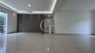 Casa com Piscina para Locação Condomínio Jardim Theodora