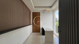 Casa com Piscina para Locação Condomínio Jardim Theodora