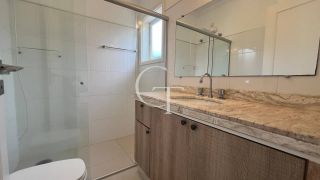 Casa com Piscina para Locação Condomínio Jardim Theodora