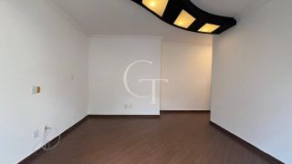Casa com Piscina para Locação Condomínio Jardim Theodora