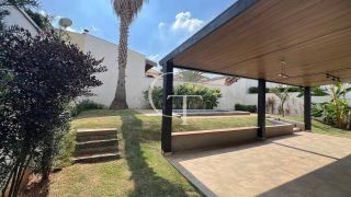 Casa com Piscina para Locação Condomínio Jardim Theodora