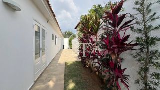 Casa com Piscina para Locação Condomínio Jardim Theodora