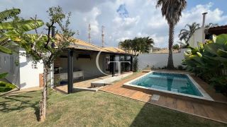 Casa com Piscina para Locação Condomínio Jardim Theodora