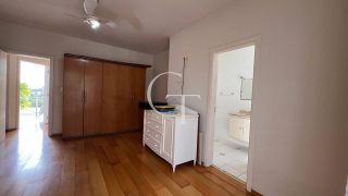Casa com Piscina para Locação no Condomínio Theodora