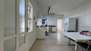 Casa com Piscina para Locação no Condomínio Theodora