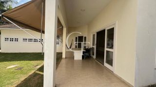 Casa com Piscina para Locação no Condomínio Theodora