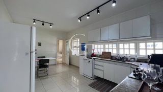 Casa com Piscina para Locação no Condomínio Theodora