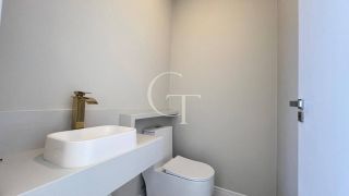 Casa Nova com Piscina para Locação no Condomínio Una em Itu