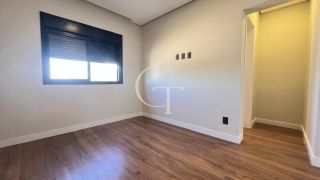 Casa Nova com Piscina para Locação no Condomínio Una em Itu