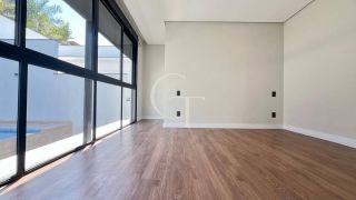 Casa Nova com Piscina para Locação no Condomínio Una em Itu