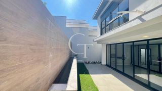 Casa Nova com Piscina para Locação no Condomínio Una em Itu