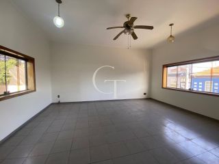 CASA LOCAÇÃO - COMERCIAL OU RESIDENCIAL - CENTRO