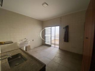 CASA LOCAÇÃO - COMERCIAL OU RESIDENCIAL - CENTRO