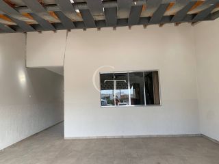Casa à venda em bairro residencial Fabri – excelente estrutura e espaço para toda a família