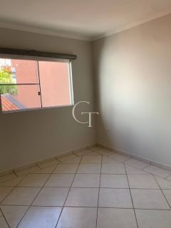 Casa à venda em bairro residencial Fabri – excelente estrutura e espaço para toda a família