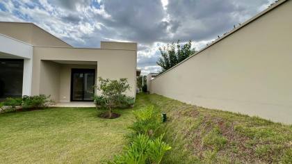 Casa térrea nova para Locação no Condomínio Xapada