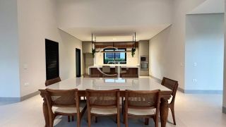 Casa térrea nova e semi mobiliada à venda no Condomínio Xapada – Amplitude, elegância e funcionalidade em um só lugar