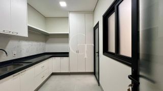 Casa térrea nova e semi mobiliada à venda no Condomínio Xapada – Amplitude, elegância e funcionalidade em um só lugar
