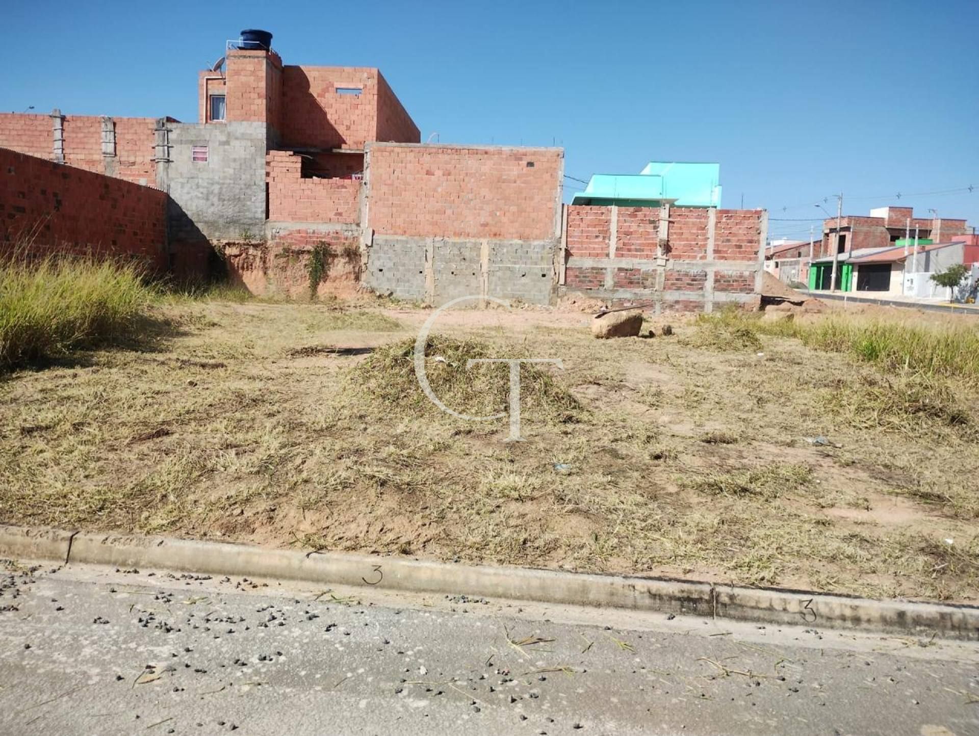 Terreno a venda no bairro Parque Imperial em Salto