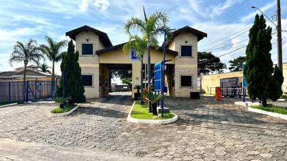 Casa para Venda no Condomínio Portal Vila Rica
