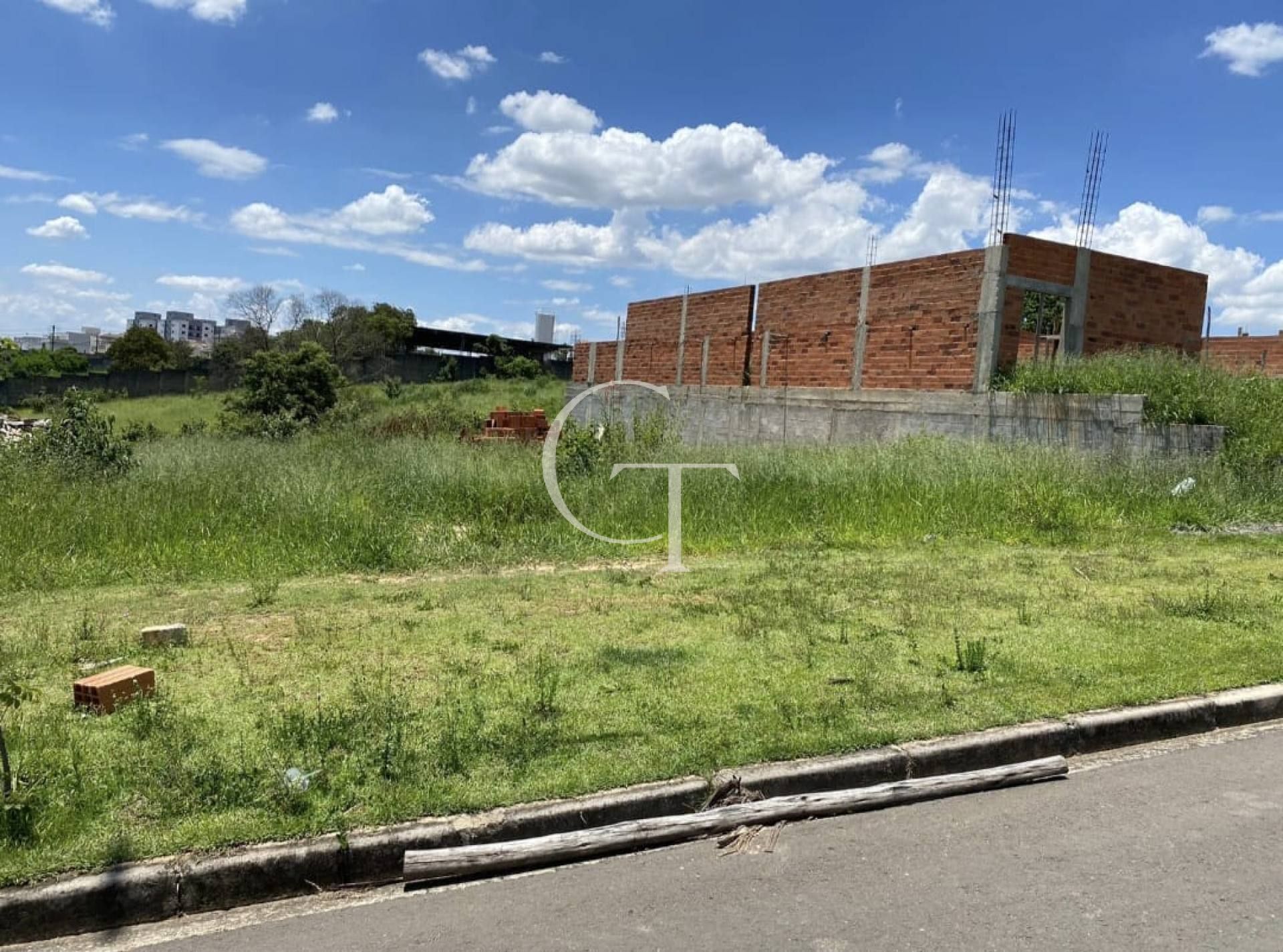 Terreno a venda em Itu