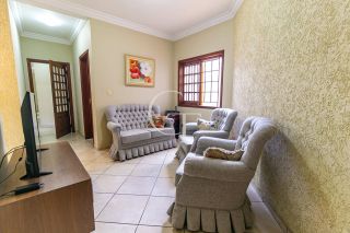 Excelente casa a venda no bairro Médici
