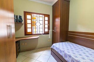 Excelente casa a venda no bairro Médici