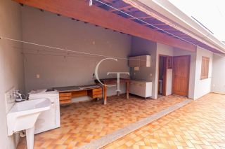 Excelente casa a venda no bairro Médici