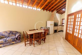 Excelente casa a venda no bairro Médici