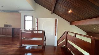 Excelente residência disponível para locação em um dos condomínios mais tradicionais e bem localizados da cidade.