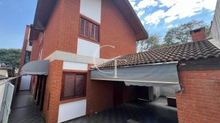 Excelente residência disponível para locação em um dos condomínios mais tradicionais e bem localizados da cidade.