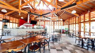 Excelente residência disponível para locação em um dos condomínios mais tradicionais e bem localizados da cidade.