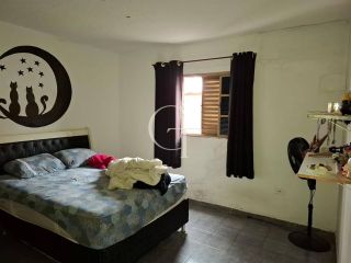 Casa antiga com edícula no fundo – ideal para retrofit e com possibilidade de permuta -Vila Roma