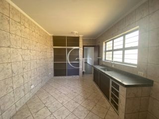 Casa Comercial ou Residencial para locação - Jd Estadio.