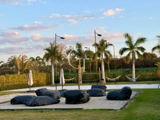 Casa à venda com 5 Suítes, Quadra de Beach Tênis no Condomínio Fazenda Alvorada Alto Padrão em Meio á Natureza