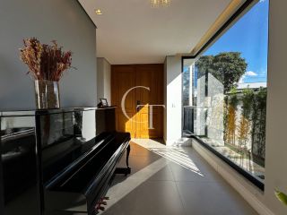 Exclusiva residência à venda no Condomínio Reserva Saint Paul