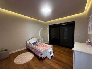 Exclusiva residência à venda no Condomínio Reserva Saint Paul